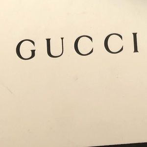 Meet your Posher, Cyre